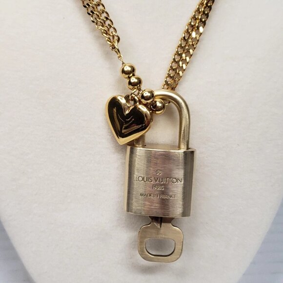 Louis Vuitton Lock & Key w/ Unbranded Heart Love Golden Stainless Steel Chain - Picture 9 of 14